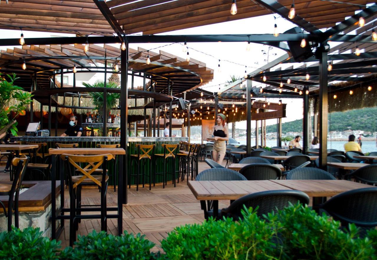 Kerman Hotel Cesme Bagian luar foto