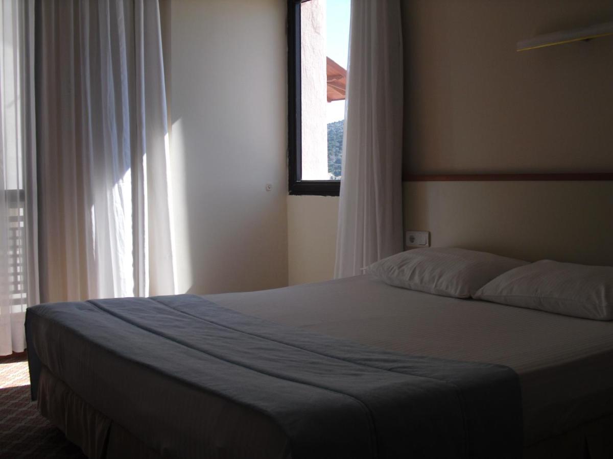 Kerman Hotel Cesme Bagian luar foto