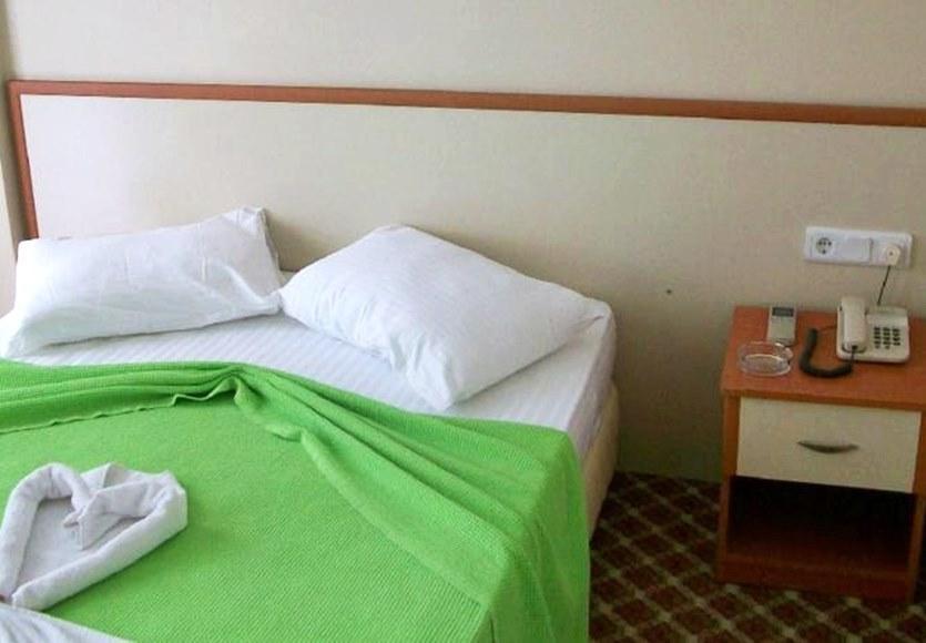 Kerman Hotel Cesme Bagian luar foto
