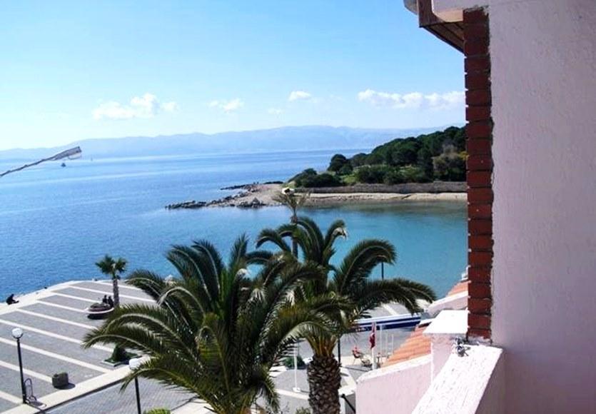 Kerman Hotel Cesme Bagian luar foto