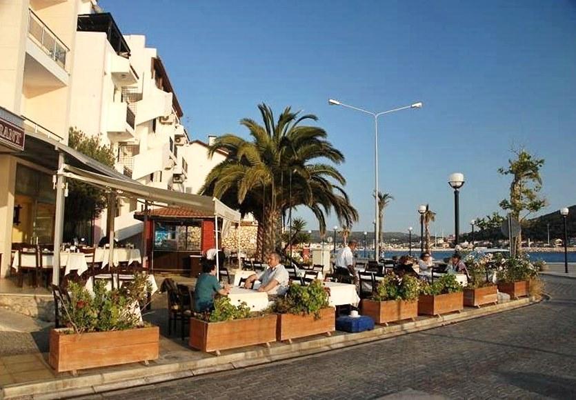 Kerman Hotel Cesme Bagian luar foto