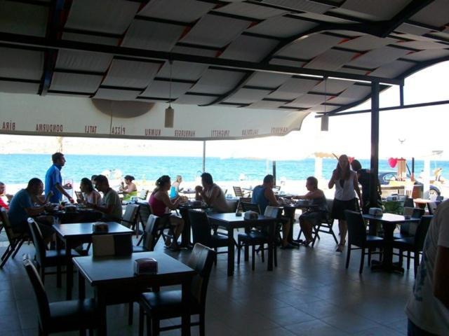 Kerman Hotel Cesme Bagian luar foto