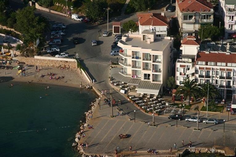 Kerman Hotel Cesme Bagian luar foto