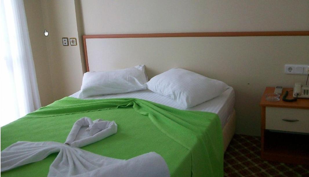 Kerman Hotel Cesme Bagian luar foto