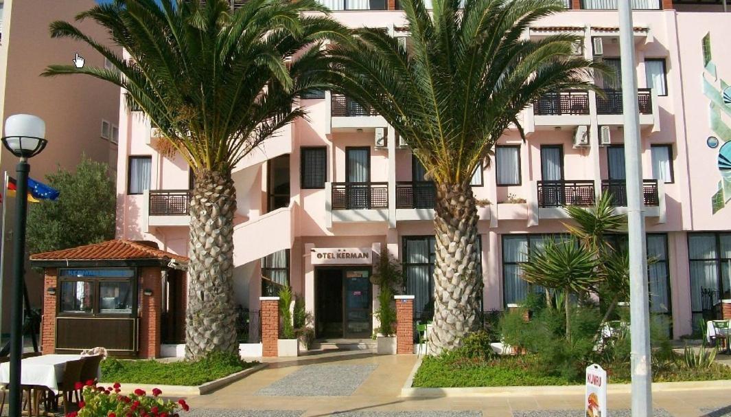 Kerman Hotel Cesme Bagian luar foto
