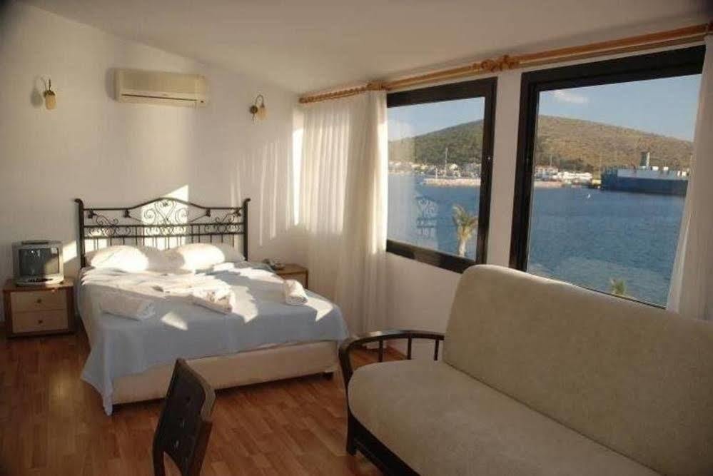Kerman Hotel Cesme Bagian luar foto