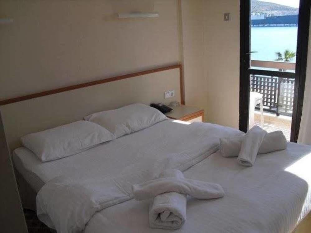 Kerman Hotel Cesme Bagian luar foto