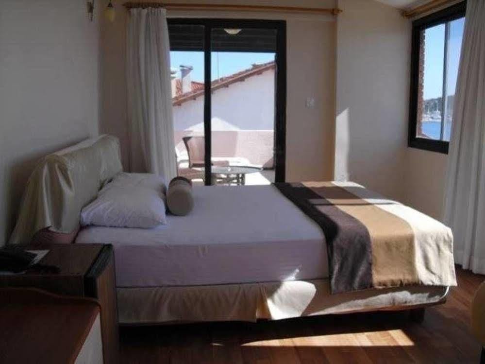 Kerman Hotel Cesme Bagian luar foto