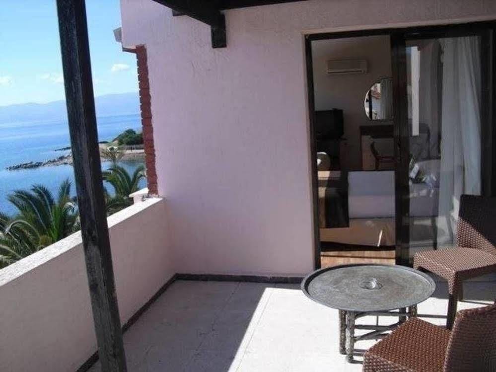 Kerman Hotel Cesme Bagian luar foto