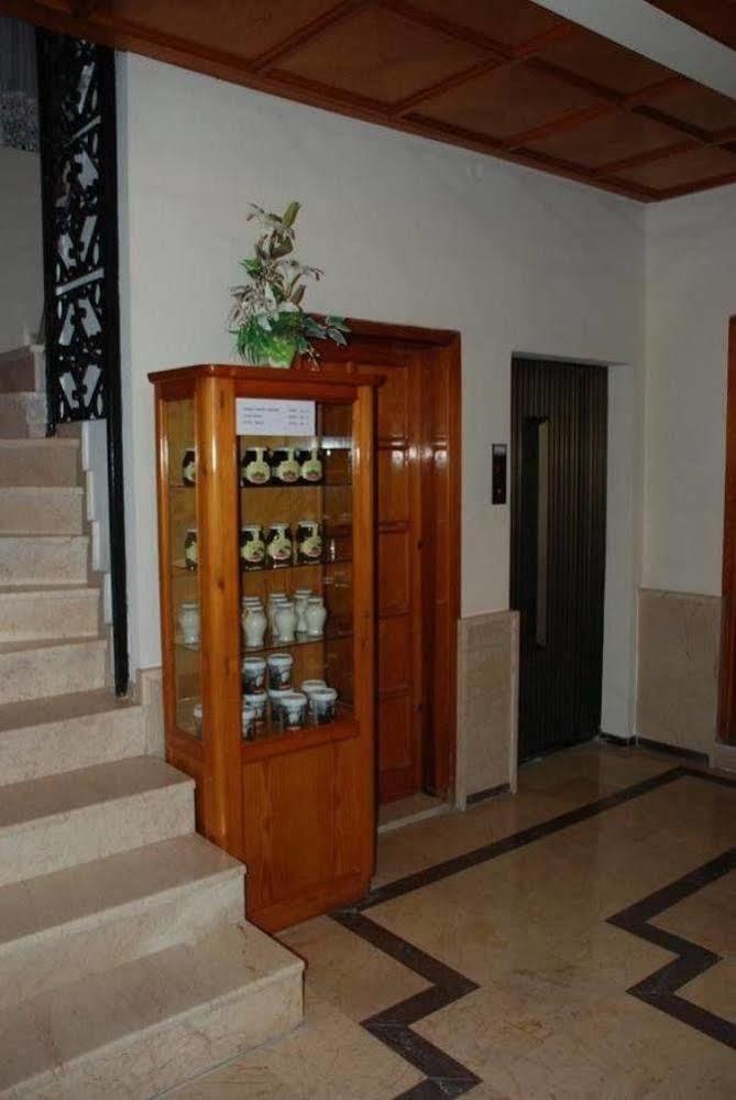 Kerman Hotel Cesme Bagian luar foto