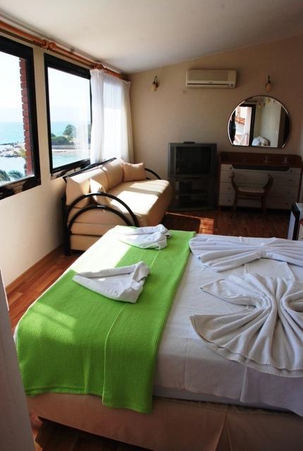 Kerman Hotel Cesme Bagian luar foto