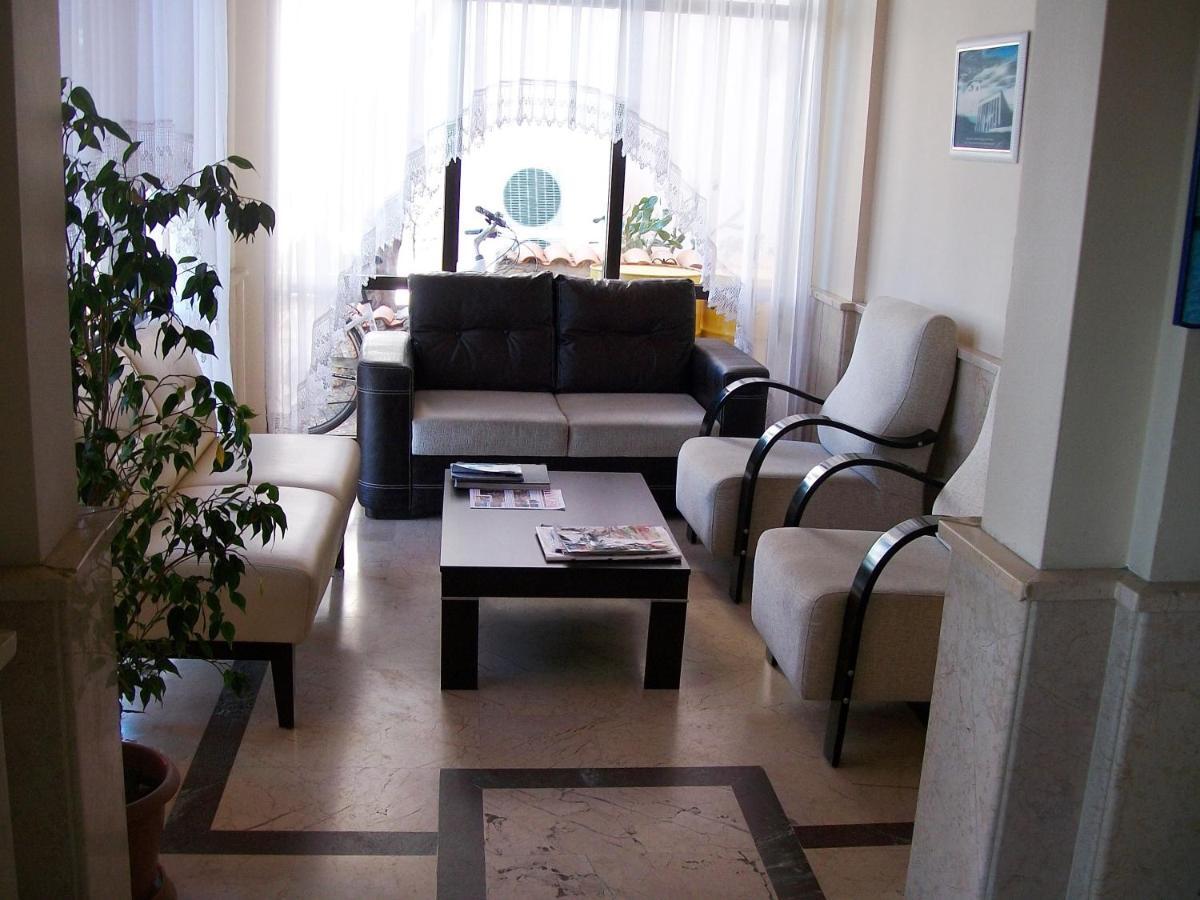 Kerman Hotel Cesme Bagian luar foto